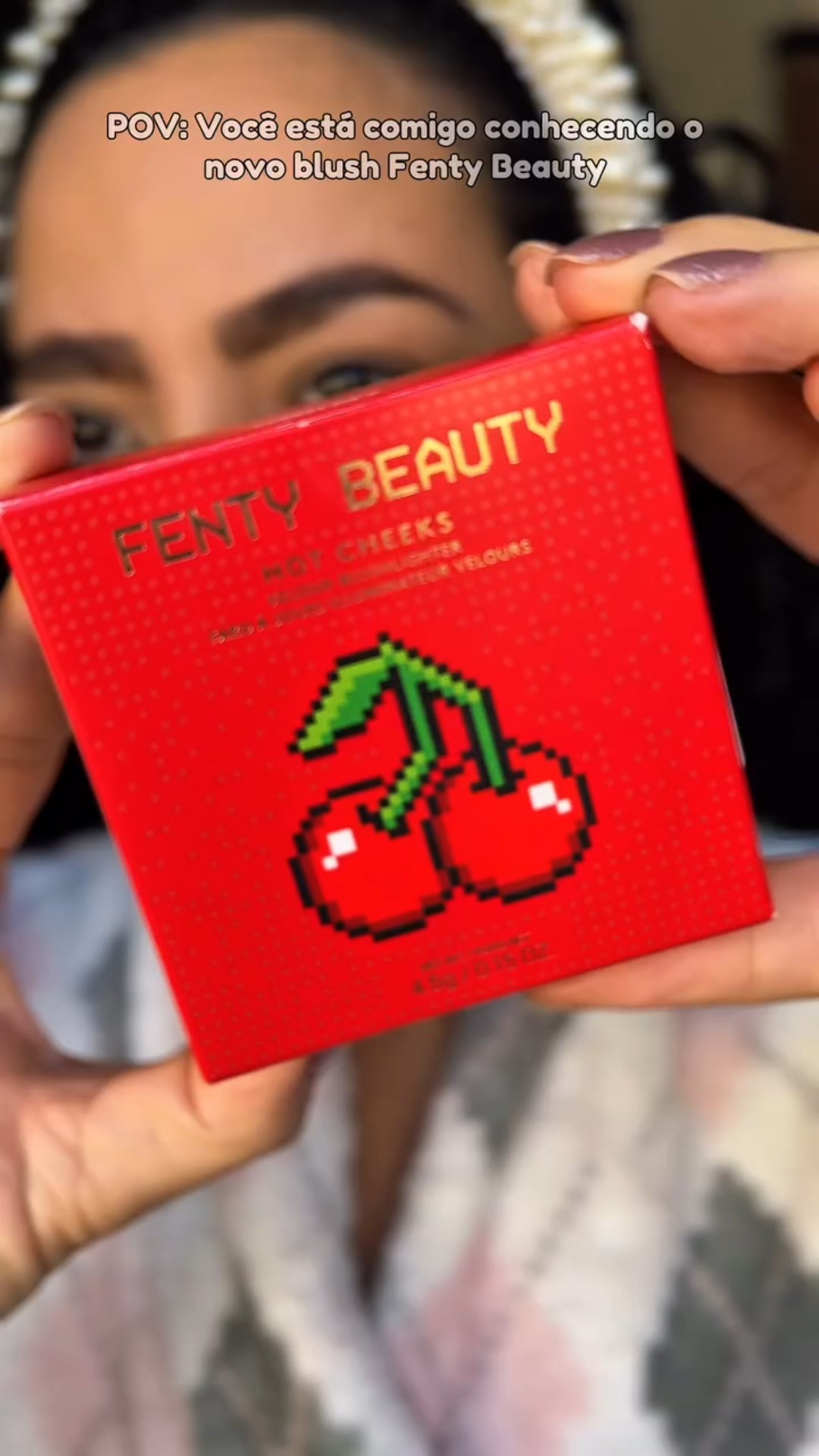 NOVA LINHA CHERRY FENTY BEAUTY! 🍒

Dona Rihanna não sabe brincar. A Linha Cherry é Edição Limitada, uma embalagem impecável, cor perfeita, blush com leve cintilância super pigmentado de edição limitada.

CUIDADO ⚠️ ao usar porque a chinelada vem! 

Você encontra ele nas lojas @sephorabrasil mas corre, porque em várias lojas já acabou! 

#fentybeuaty #cherrymakeup #intimasdaline #beleza #make #maquiagem #moda #perfume #cabelo #hair #sephora