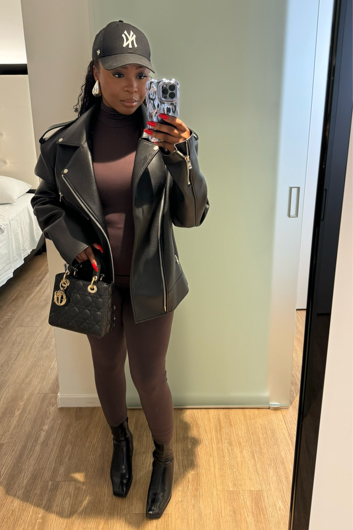 City nights 🤎🖤

#LTKSeasonal #LTKstyletip