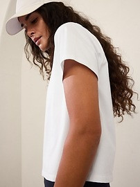 Essential V-Neck Tee | Athleta