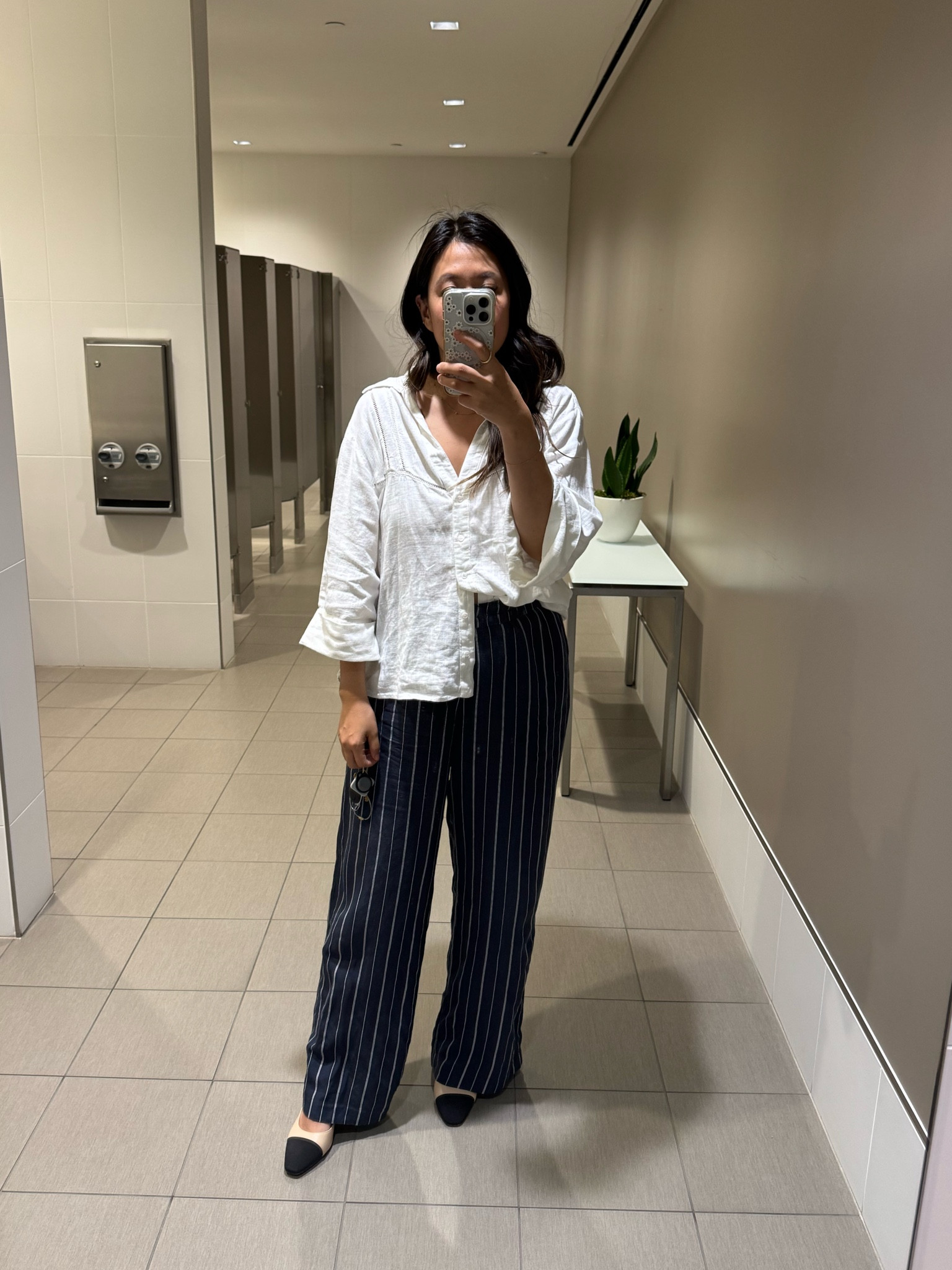 Linen summer work fit - striped linen pant 

#LTKSeasonal #LTKWorkwear #LTKFindsUnder100