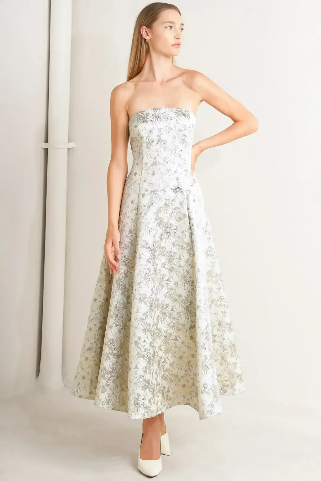 WHITE & GOLD JACQUARD STRAPLESS MIDI DRESS | Lady Black Tie