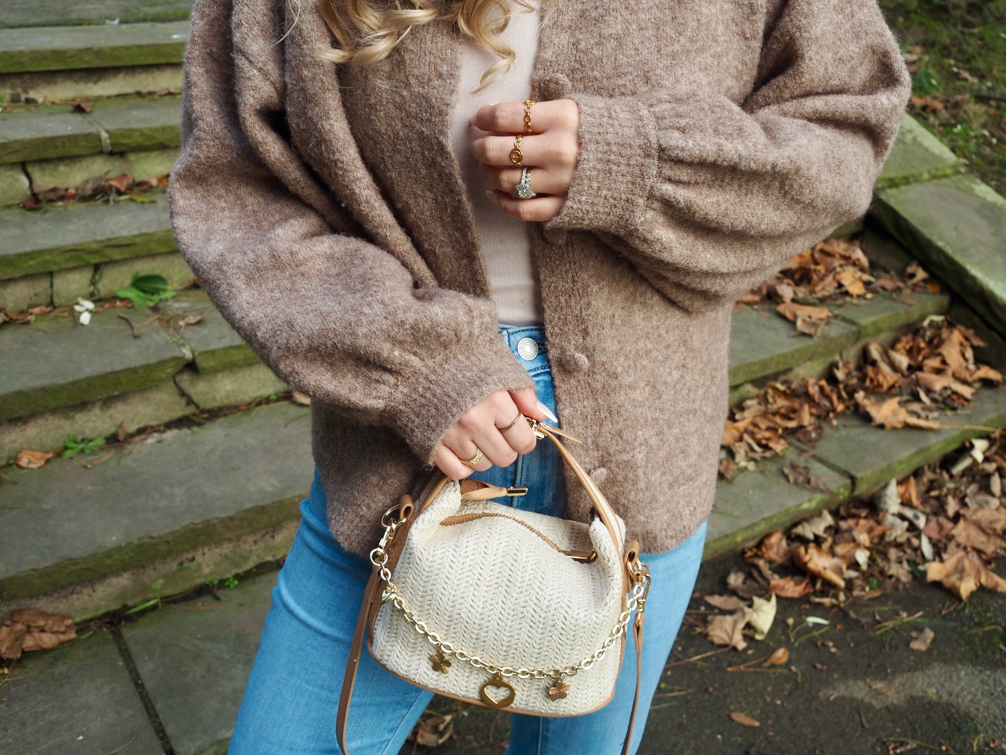 Cozy layers and golden details—because who says autumn vibes have to end? 🍂✨

#LTKstyletip #LTKeurope