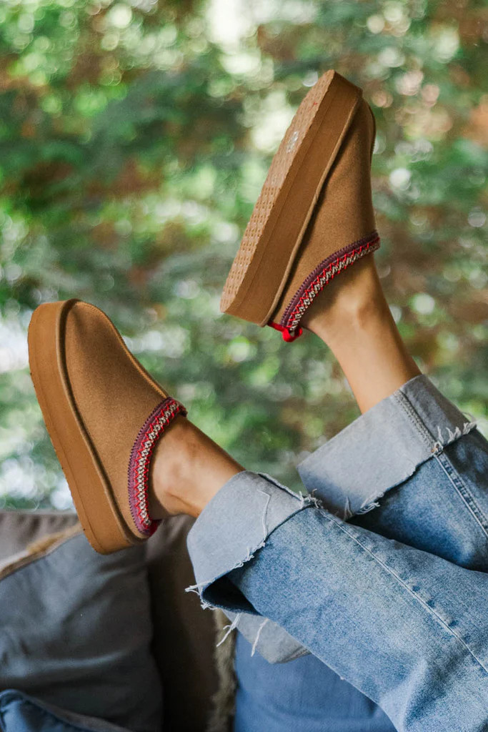 Snug As A Bug Chestnut Booties | The Mint Julep Boutique