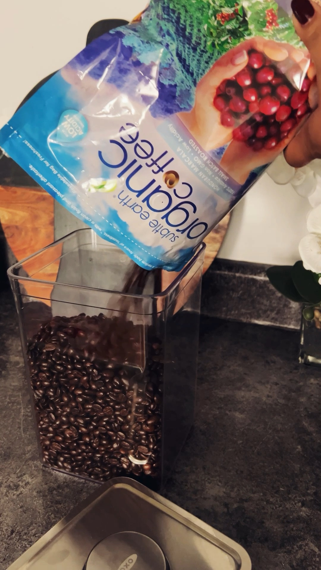 Start your week on the right foot with loads of your favorite brew. Mine is this low-acid, organic roast from Honduras. Coffee cups up! 
.
.
Amazon Find, coffee station, housewares, kitchen essentials, kitchen accessories, food storage, coffee storage 

#LTKFindsUnder50 #LTKWatchNow #LTKHome