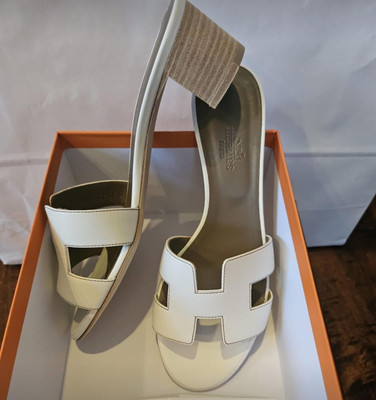Size 35.5EU New in Box HERMÈS White Calfskin Oasis Sandals | eBay US