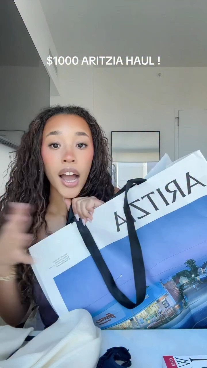 SPRING AT ARITZIA aka the most wonderful time of year 😛🌸🧚🏽‍♀️🌷 be real which is our fav??? any take backs?!?! Lmk pls thx😗

#aritzia #aritziastyle #summeroutfits #tryonhaul #springoutfits