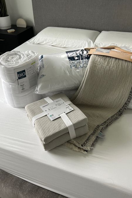 Loving my new bedding finds from Kohls home collection. #kohlspartner #kohlsfinds

Use code SAVE20 for an additional 20% off.


#LTKfindsunder100 #LTKhome #LTKsalealert