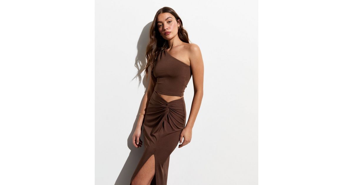 Dark Brown One Shoulder Crop Top
						
						Add to Saved Items
						Remove from Saved Items | New Look (UK)