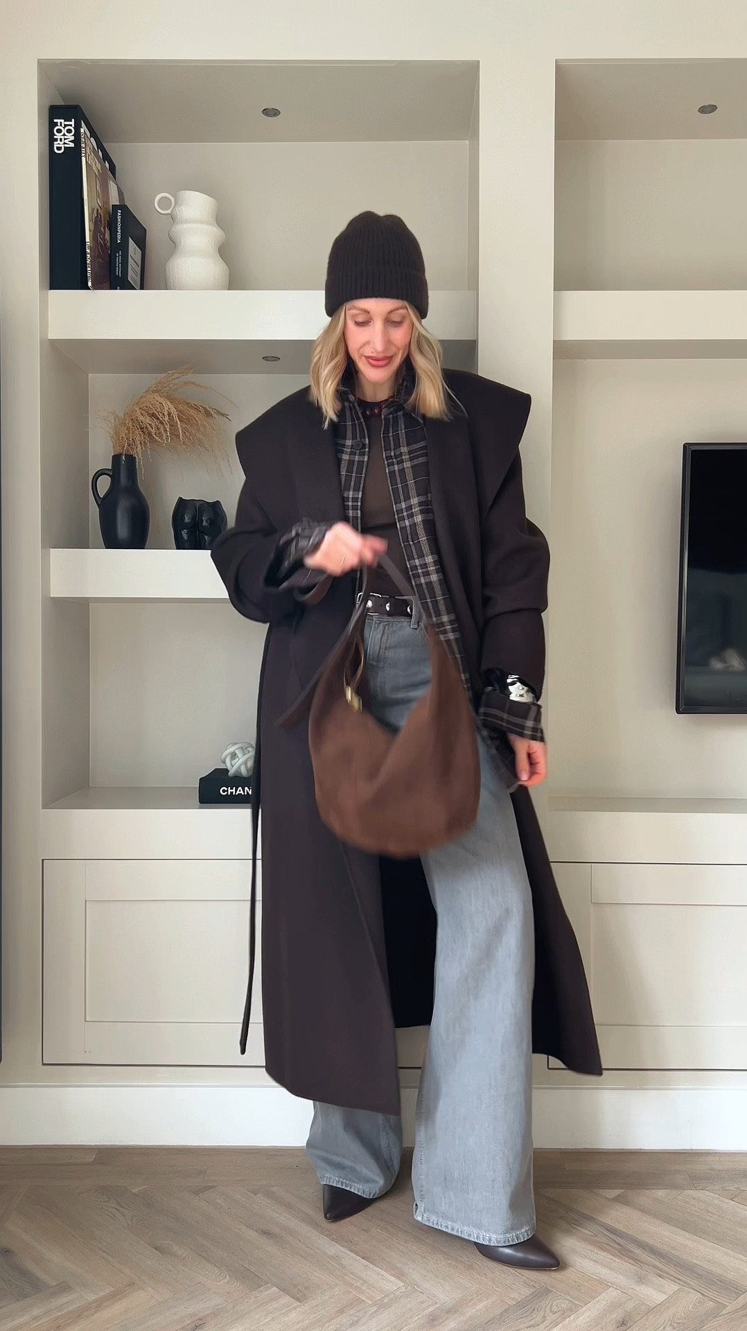 Wearing vs styling - checkered shirt and jeans brown outfit winter layers 

#LTKeurope #LTKwinter #LTKuk