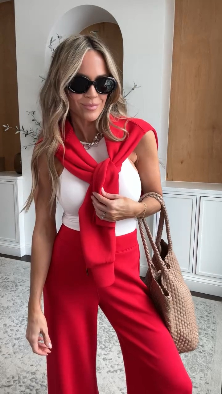 LTK SALE TIME- code for spanx is LTKSPANX 

My favorite travel set of all time - comes in so many colors, length options, and the material is unmatched!

#airportoutfit #traveloutfits

#LTKgrwm #LTKmomlife #LTKootd