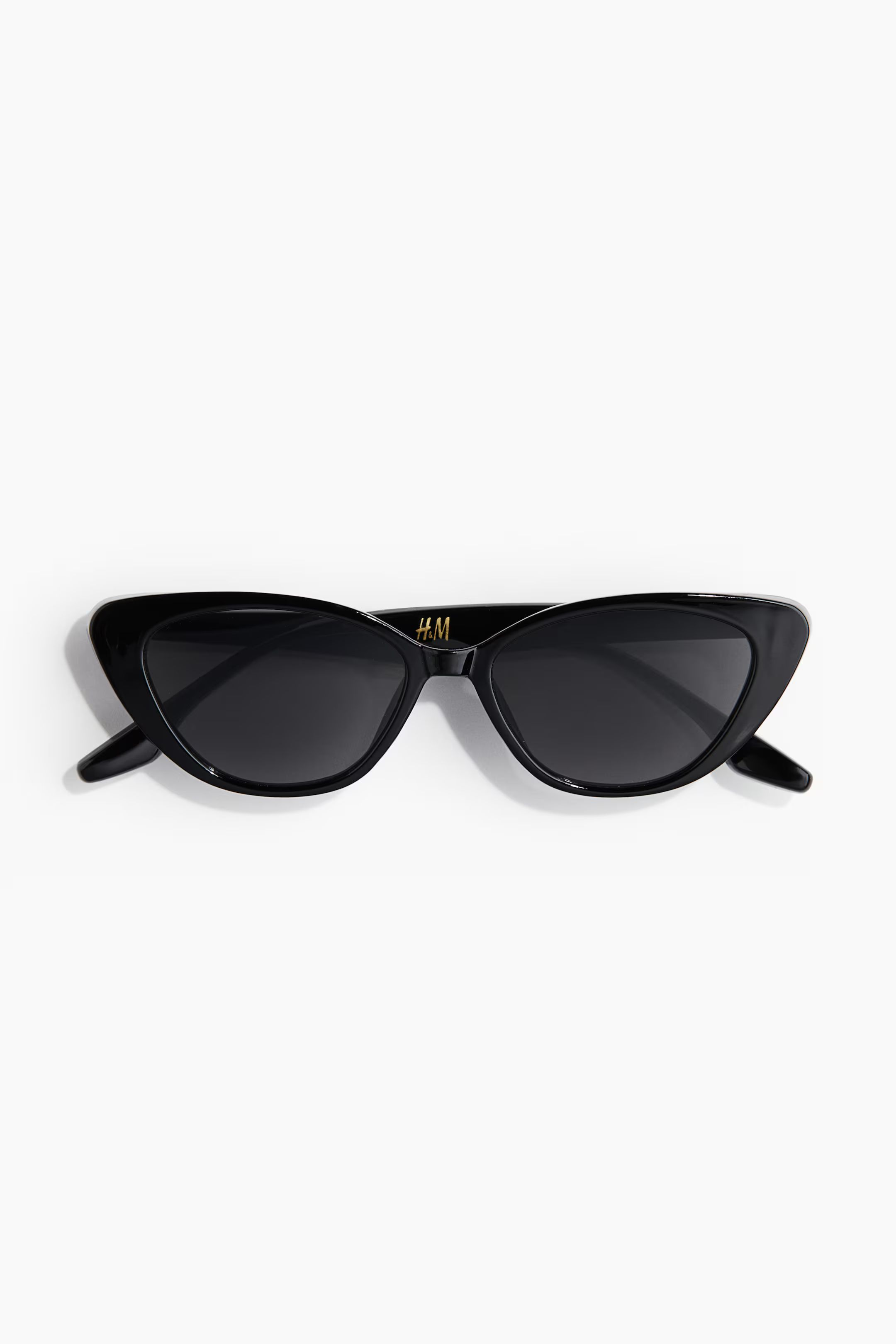 Cat-eye sunglasses | H&M (UK, MY, IN, SG, PH, TW, HK)