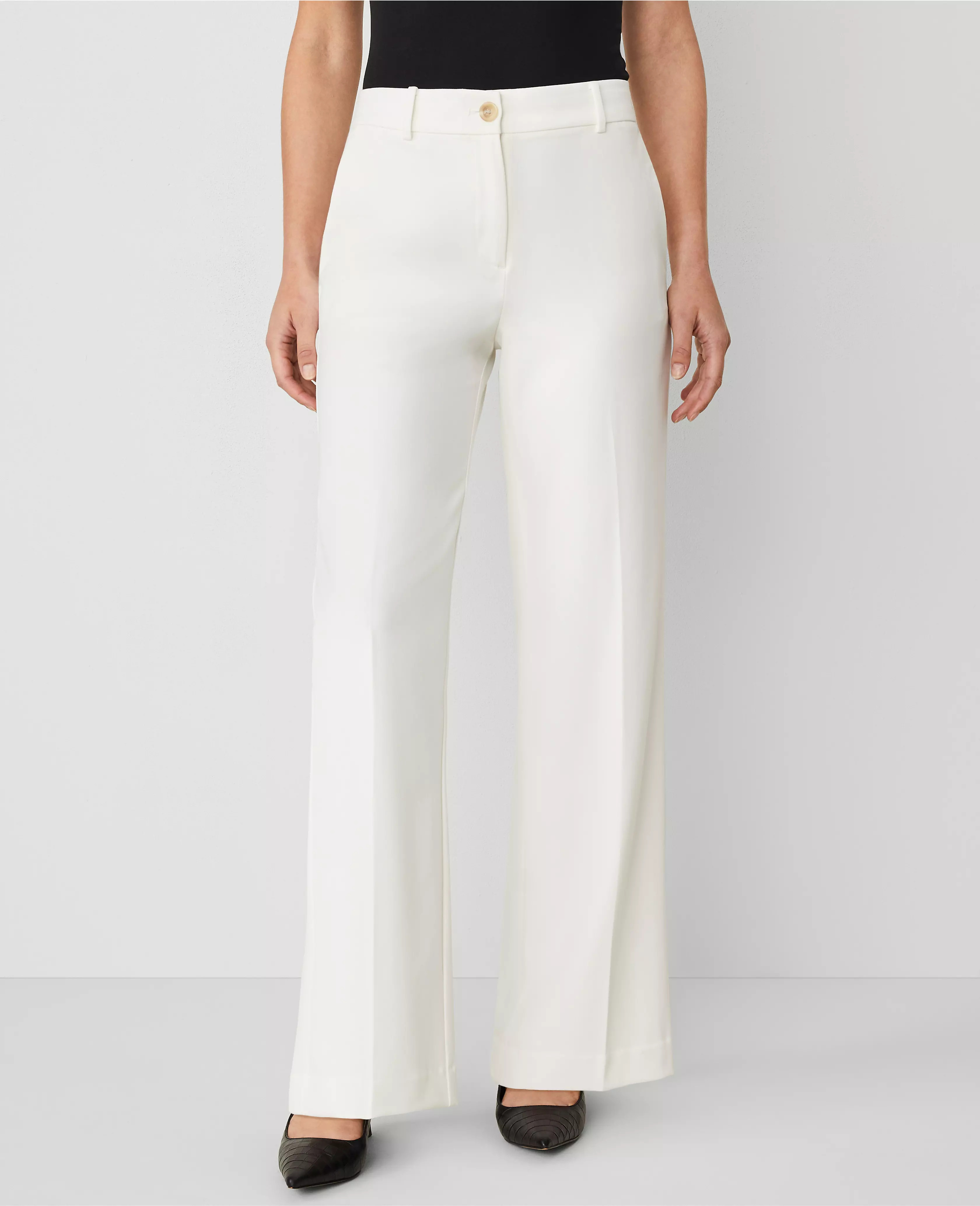 The Petite Wide-Leg Pant — Curvy Fit | Ann Taylor