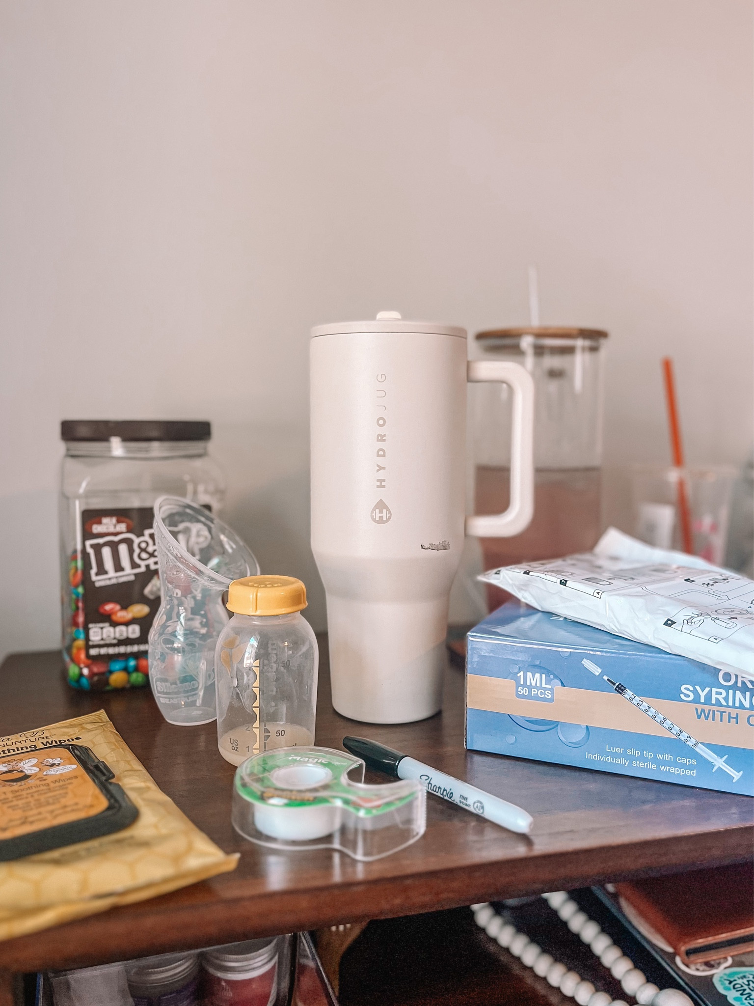 started collecting colostrum so linking some of my favorite things i’ve had on hand while hand expressing! 

pumping. pumping mom. new mom. pregnancy  

#LTKBump #LTKBaby #LTKFindsUnder50