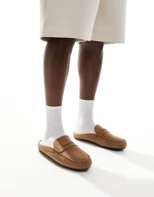 ASOS DESIGN - Mocassins style mules avec doublure en fausse fourrure - Fauve | ASOS (Global)