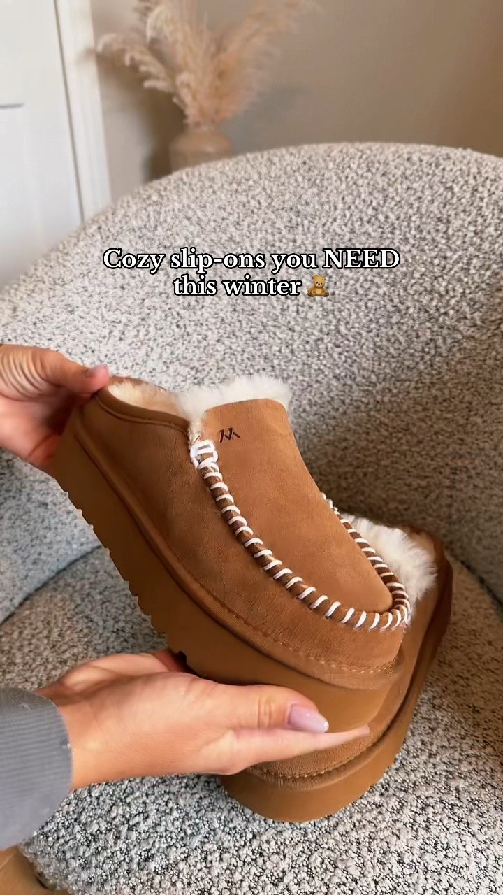 Cozy slip-on shoes that look like UGGs… for half the price 🤍 I will have them 🔗 on my LTK in the shoe section! 

#LTKGiftGuide #LTKU #LTKFindsUnder100