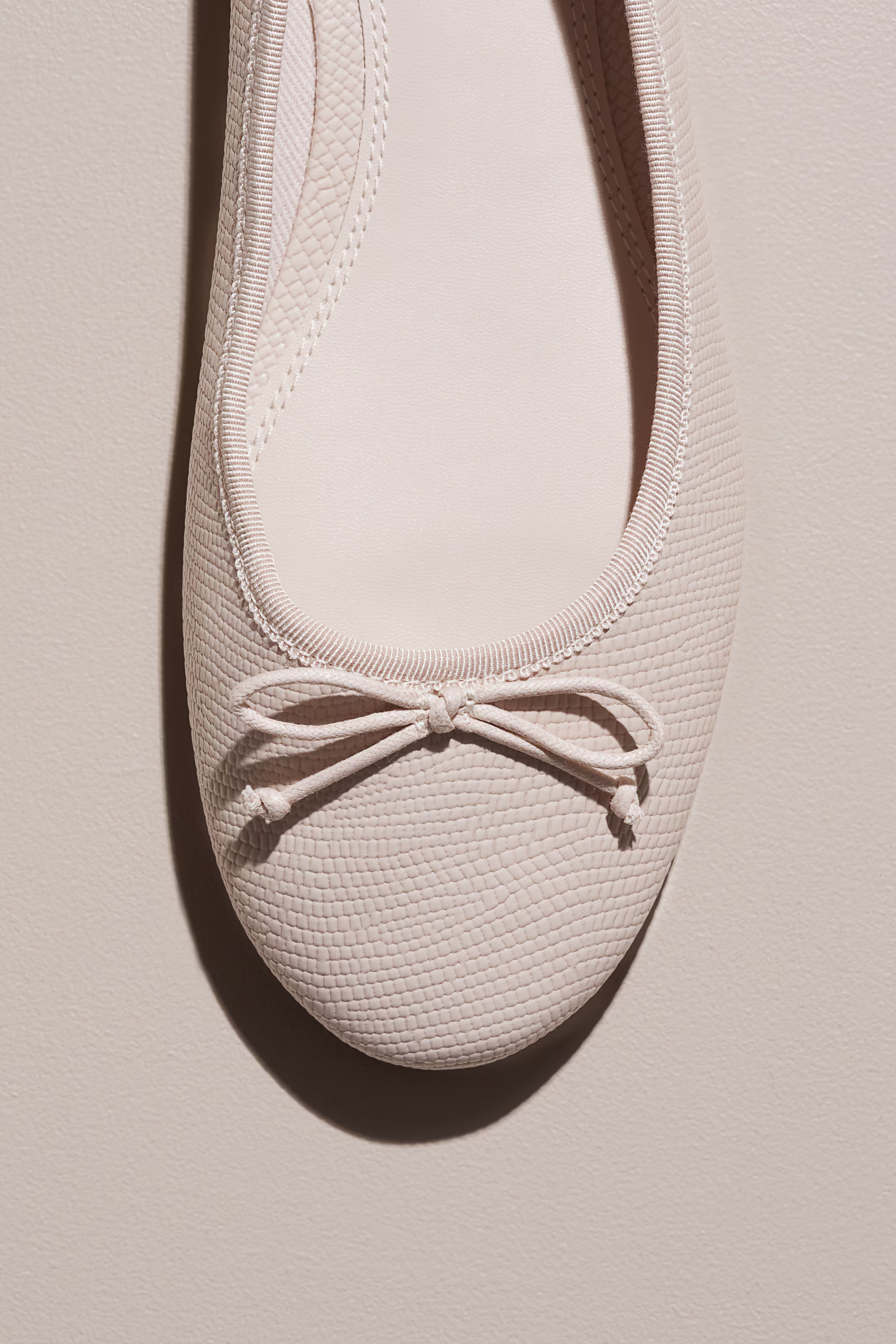 Ballet pumps - Light beige - Ladies | H&M GB | H&M (UK, MY, IN, SG, PH, TW, HK)