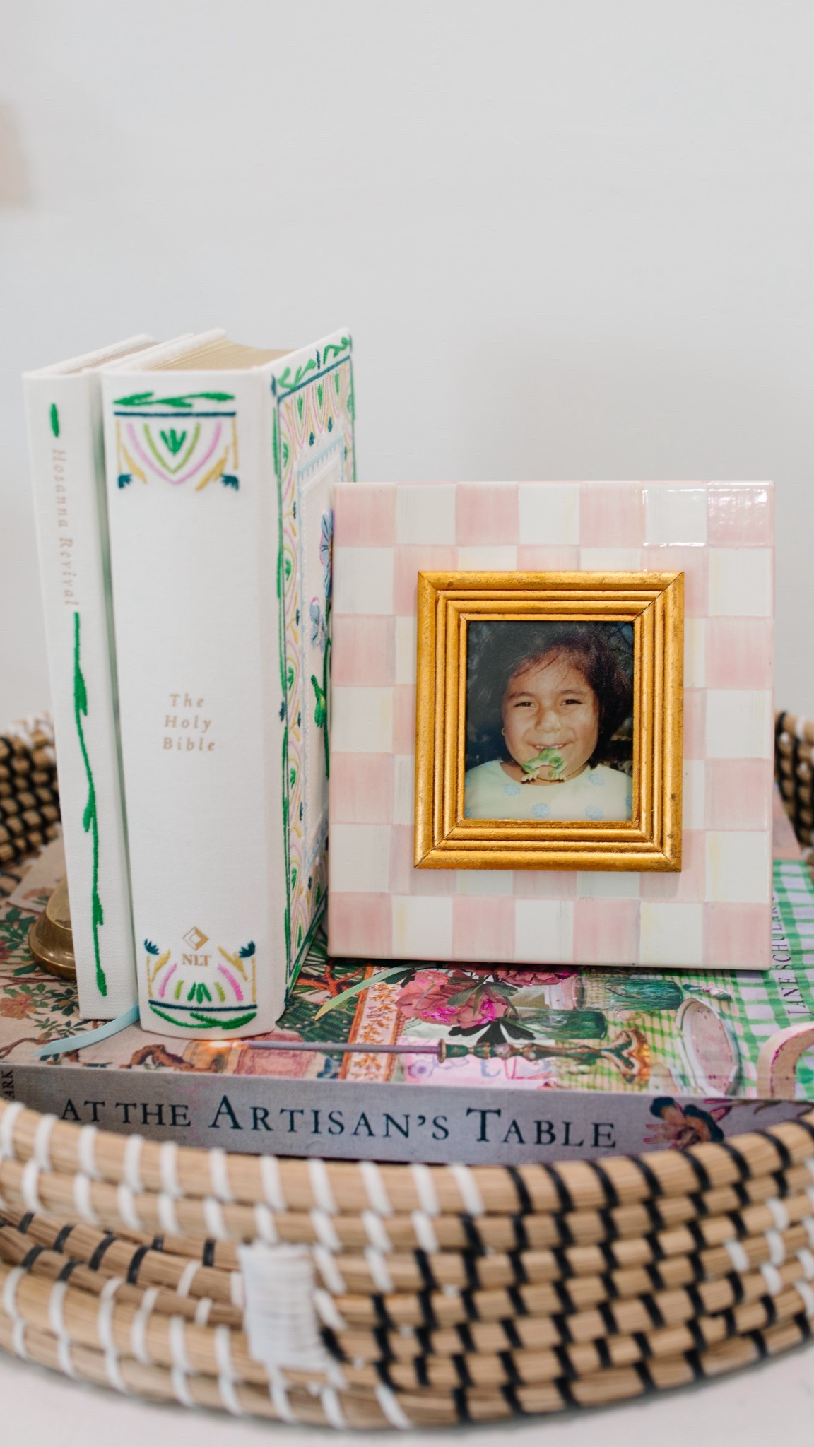 Mackenzie Barn Sale is live! Up to 60% off all items! Here are some of my favorites!

Home decor, vase, floral arrangement, Mackenzie Childs, smiles and pearls 

#LTKHome #LTKSaleAlert #LTKOver40