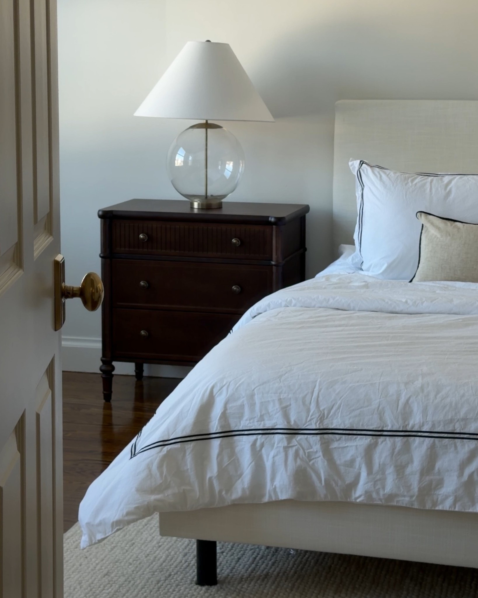 our night bedroom set up & classic nightstands🏠

#LTKcanada #LTKhome