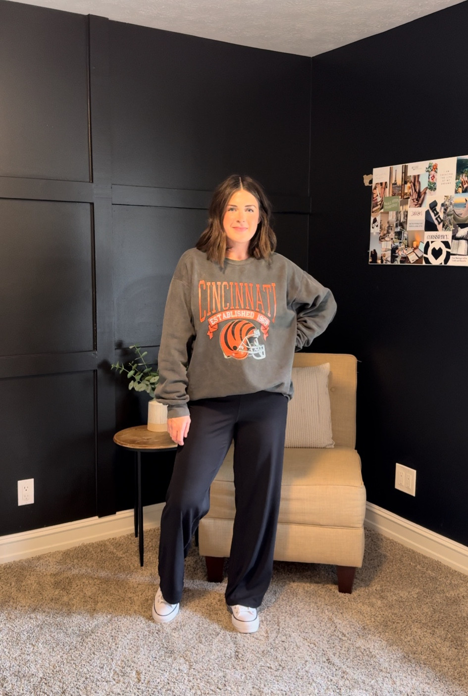 Day 4 of my “realistic sahm/wfhm outfit” series 

Bengals crew neck | nfl | mom fashion | casual style | Amazon fashion | wide leg yoga pants | converse | Abercrombie | 

#LTKFindsUnder50 #LTKMidsize #LTKStyleTip
