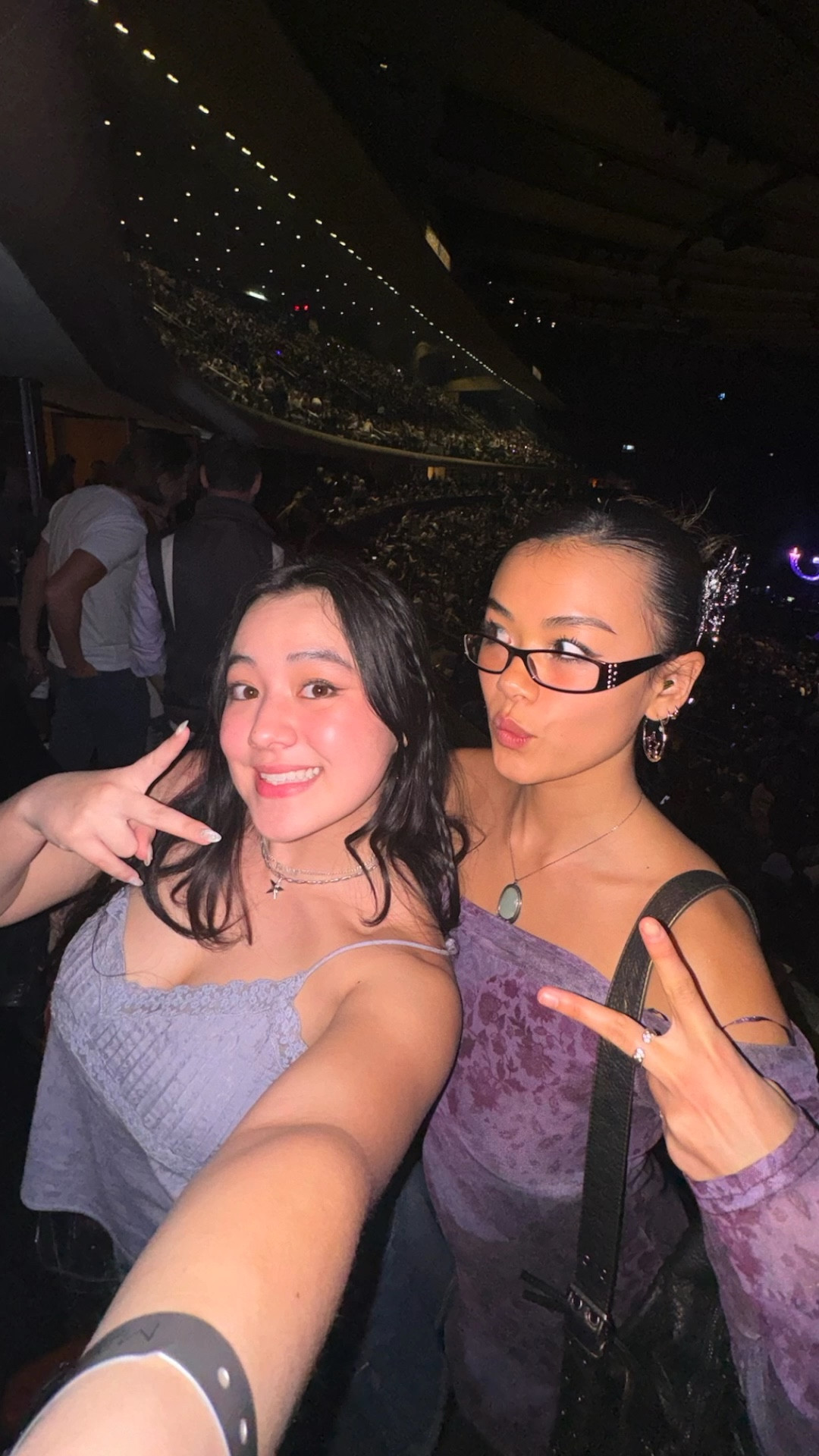 GRWM for olivia rodrigo! lightweight concert makeup (and I’m linking both mine + ashley’s outfit details!)

Important notes: 
-The ilia base face milk made my skin SOO soft & helped my makeup apply super smoothly!!
-Ashley’s gray kitten heels run super big so def size down!

#LTKparties #LTKxSephora #LTKFestival