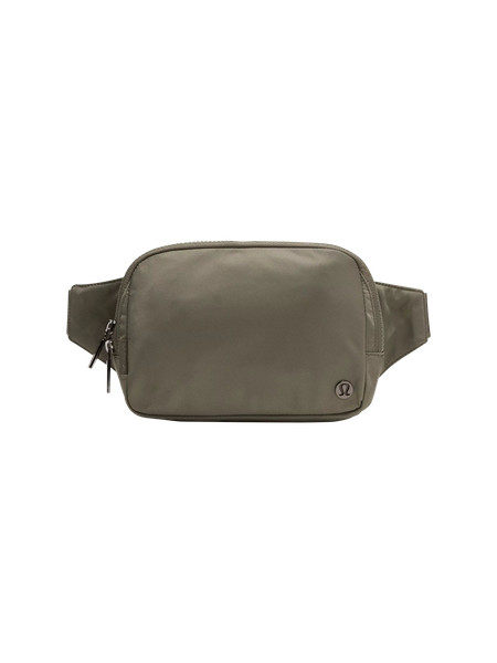 Everywhere Belt Bag Large 2L | Men's Bags,Purses,Wallets | lululemon | Lululemon (US)