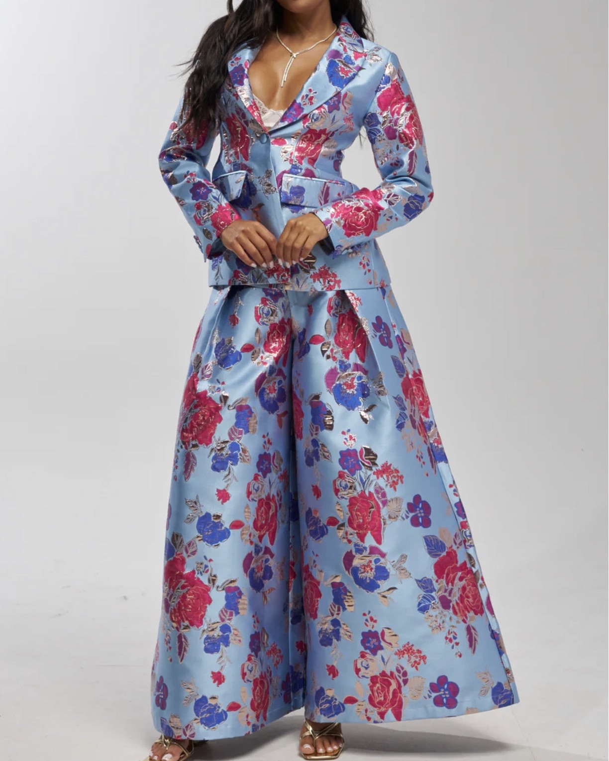 BUY MYSELF FLOWERS BROCADE BLAZER IN BLUE

#LTKootd #LTKmomlife #LTKgrwm