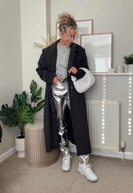 Silver trousers (4th and reckless), oversized white T-shirt (uniqlo men’s), oversized grey knit (H&M, longline grey coat (boohoo), new balance 550, white weave knot bag

#LTKeurope #LTKstyletip #LTKSeasonal