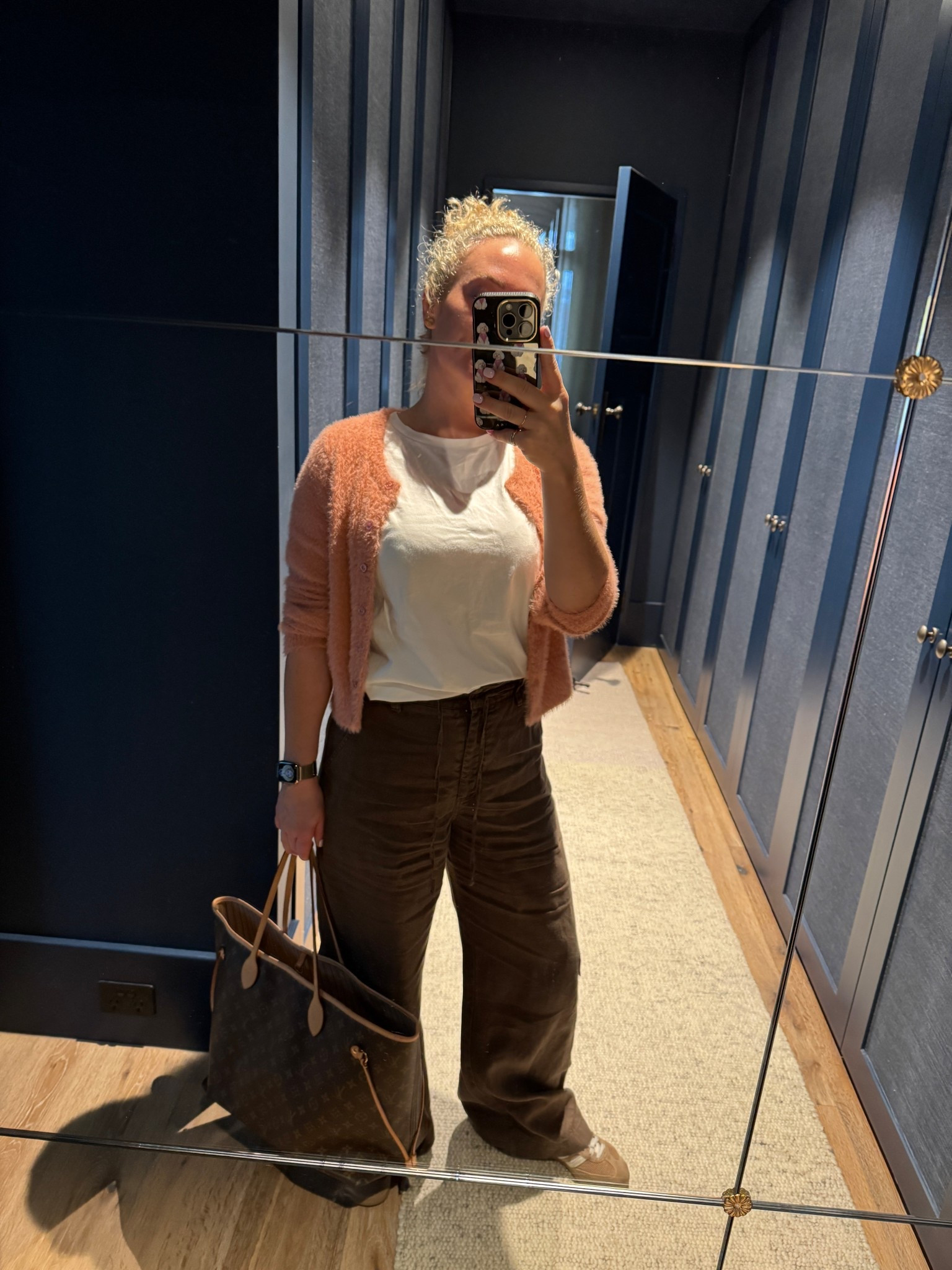 Love this knit cardigan! Shop my exact apricot knit cardigan & sneakers below 💛 I’ve also linked similar brown linen cargo pants, white tee and bag options so you can recreate this look

#LTKaustralia #LTKstyletip #LTKautumn