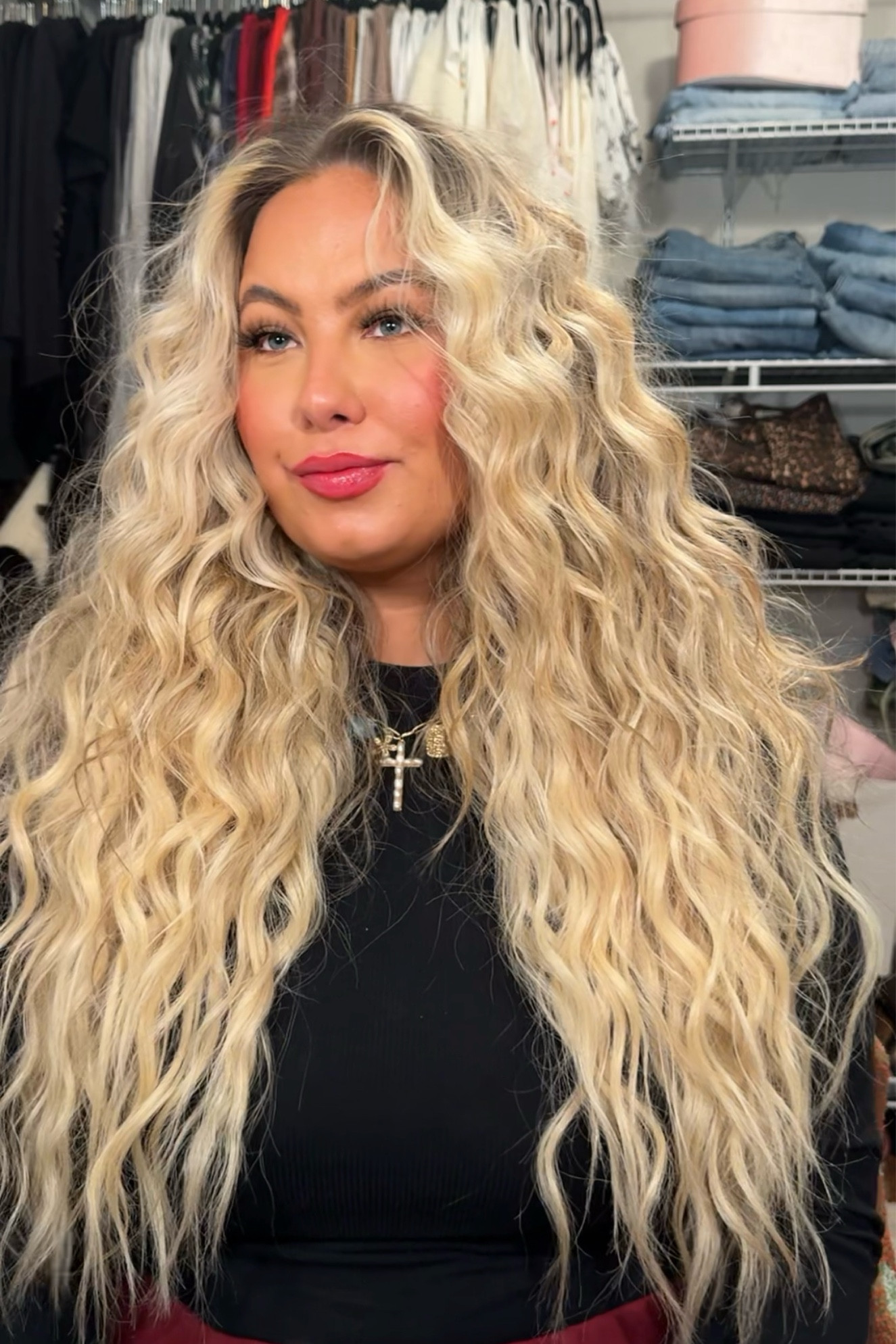 Curly Tutorial ❤️‍🔥

#curlyhair #extensions #hybridwefts #curltutorial #hairtutorial

#LTKMidsize #LTKBeauty #LTKSaleAlert