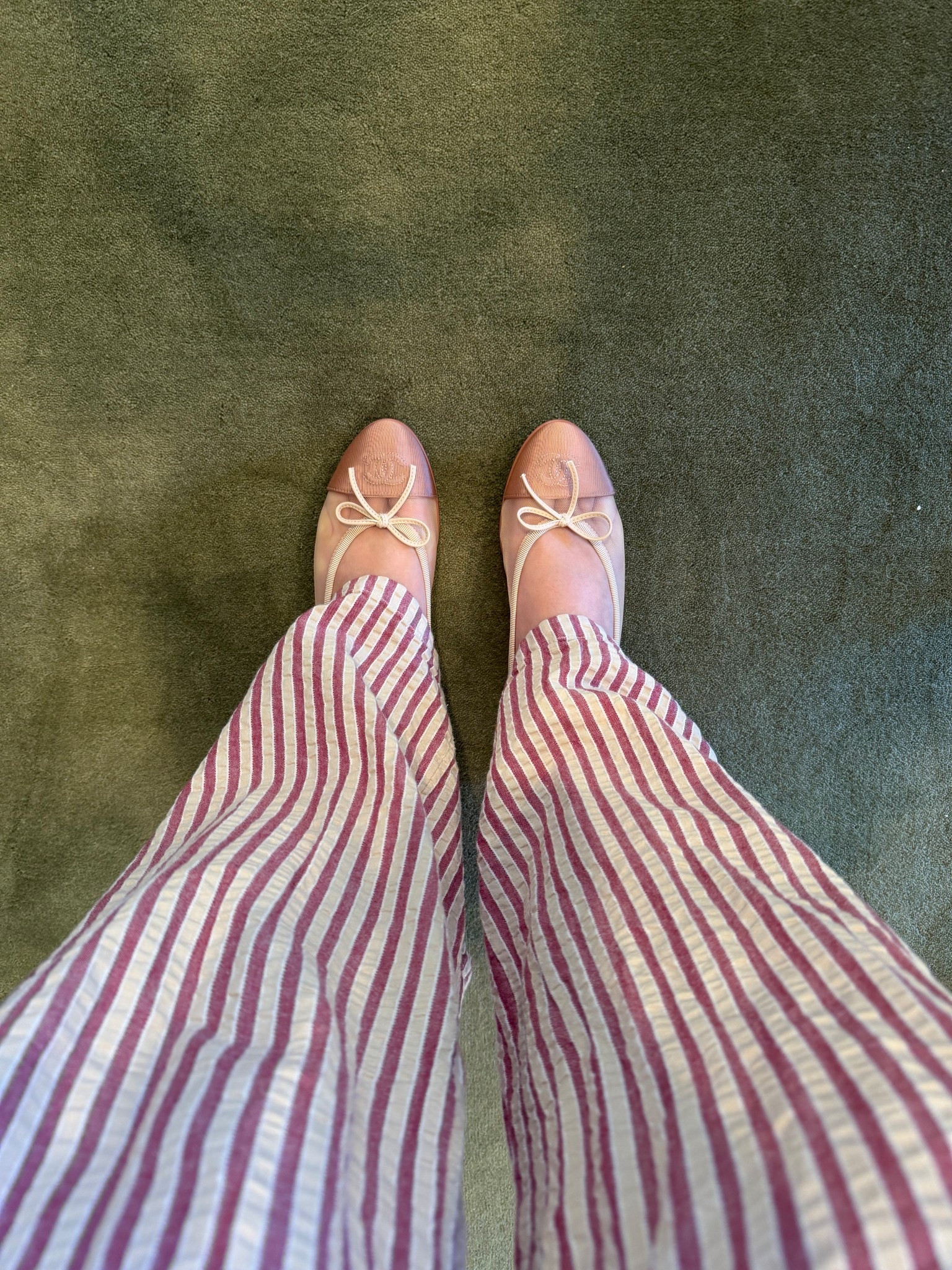 My spring/summer uniform: Loose pants, a white button down and flats. Pants are sold out but linked several similar options 👖

#LTKSeasonal #LTKootd #LTKdayinmylife