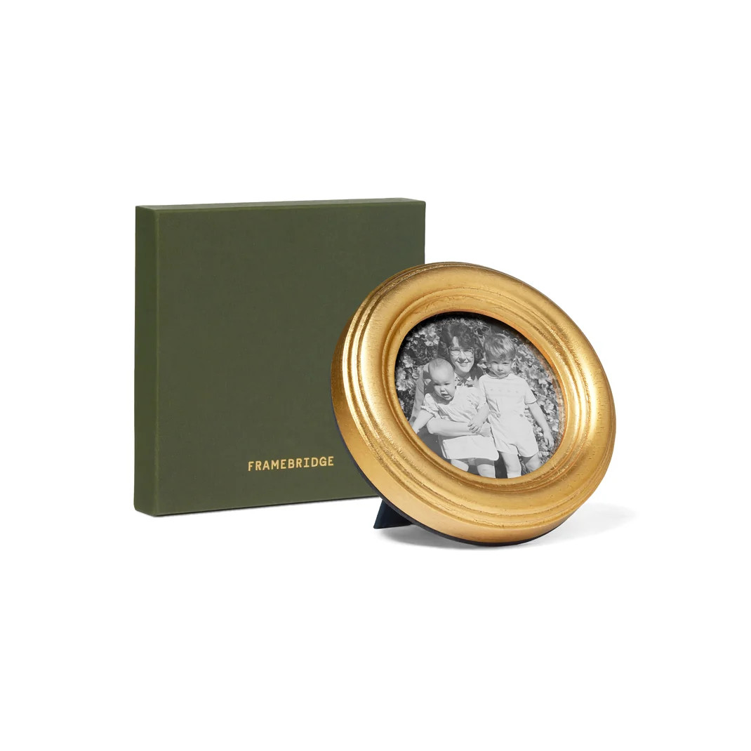 Antiqued Round Frame: 5.5x5.5 | Framebridge