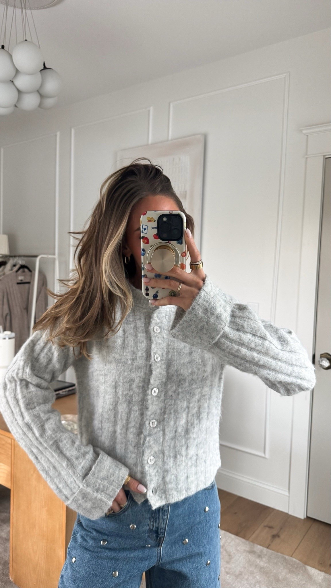 I’ve definitely found my new favorite light cardi! 🫶🏼 It can be worn as its own shirt or layer it with a basic top! Size small

 

#LTKmomlife #LTKootd #LTKFindsUnder50