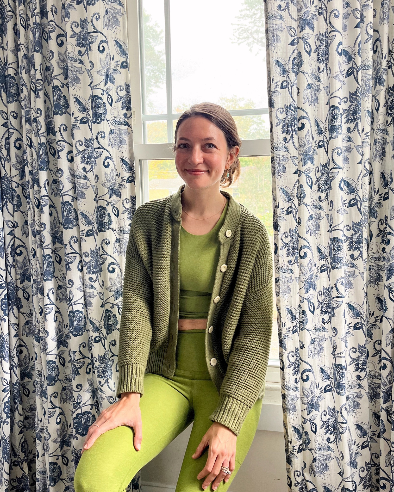 You can typically find me in some sort of athletic wear on any given day so I’ve been trying to make it look more presentable. I love how the simple addition of a chunky, polished cardigan makes a matching workout set feel like a put together & acceptable fall outfit   

#LTKfitness #LTKfindsunder50 #LTKSeasonal