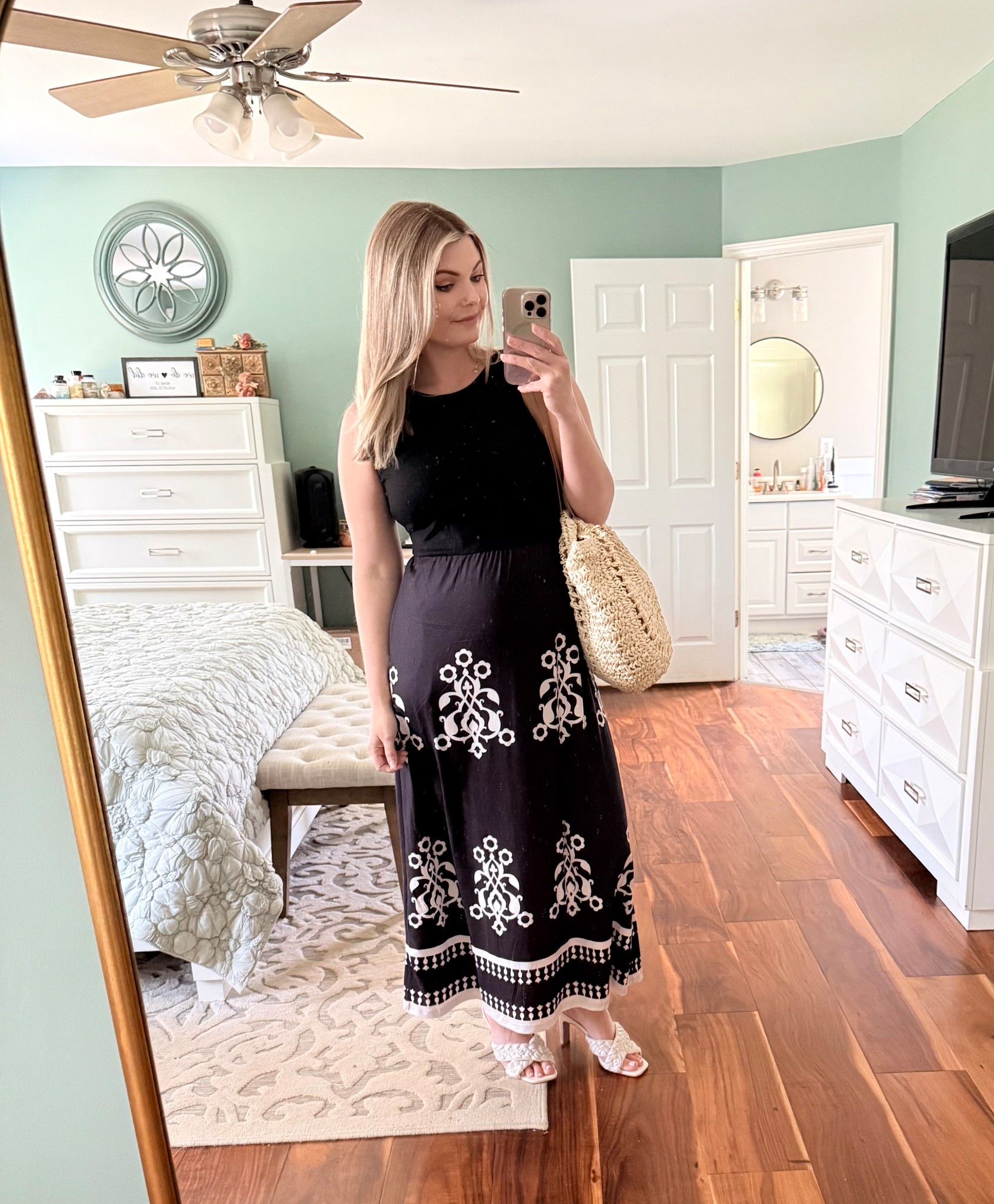 Cute maxi dress
Sleeveless 
Spring and summer vacation idea
Lightweight!
Bump friendly 

#LTKPetite #LTKBump #LTKmomlife