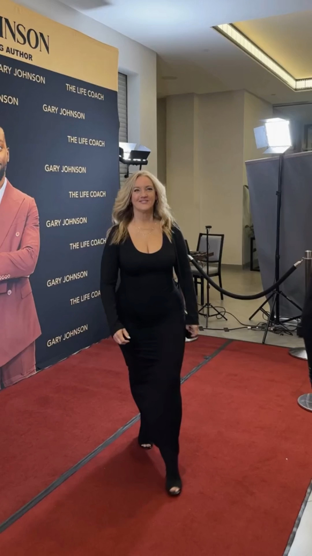 This long shaping gown from Shapellx was perfect for the red carpet and for a beautiful holiday outfit for womenn

#LTKMidsize #LTKPlusSize #LTKHoliday