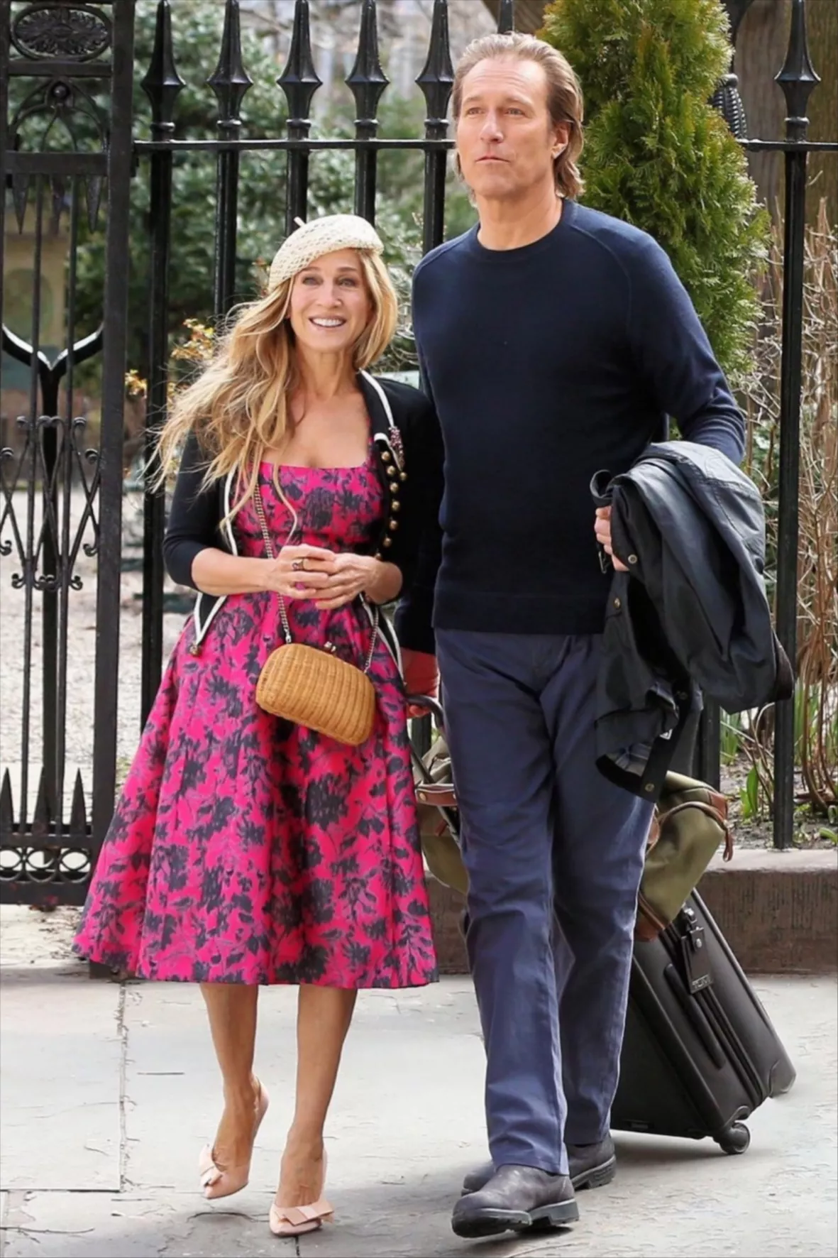 WornOnTV: Carrie's pink metallic bag on And Just Like That