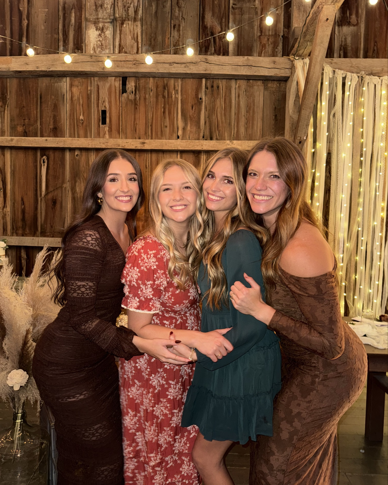 the actual most COMFY long sleeve, fitted wedding guest dress!

#LTKSeasonal #LTKWedding