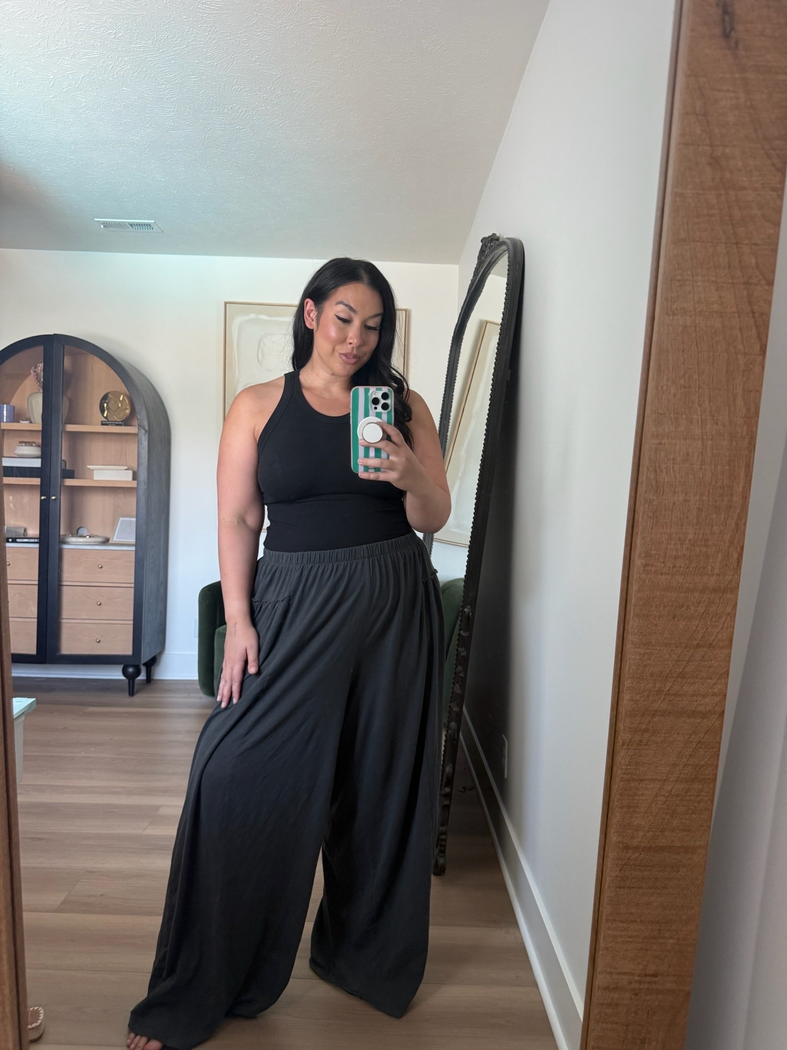 Perfect loungewear outfit size XL

midsize fashion, ootd, outfit inspo, summer outfit inspo

#LTKootd #LTKSeasonal #LTKMidsize