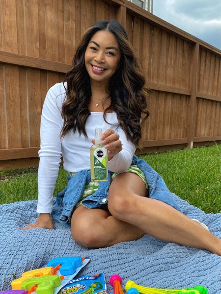  Good weather is here which means more time outside which also means more mosquitoes to fight off! #ad Don't be caught without your STEM mosquito spray! It's formulated with botanical extracts to keep mosquitoes away, it has no added dye, fragrance, or chemical odors. It's harsh on mosquitoes but safe around humans and pets when used as directed! @target @stemforbugs #STEMforbugs #target #targetstyle #targetpartner