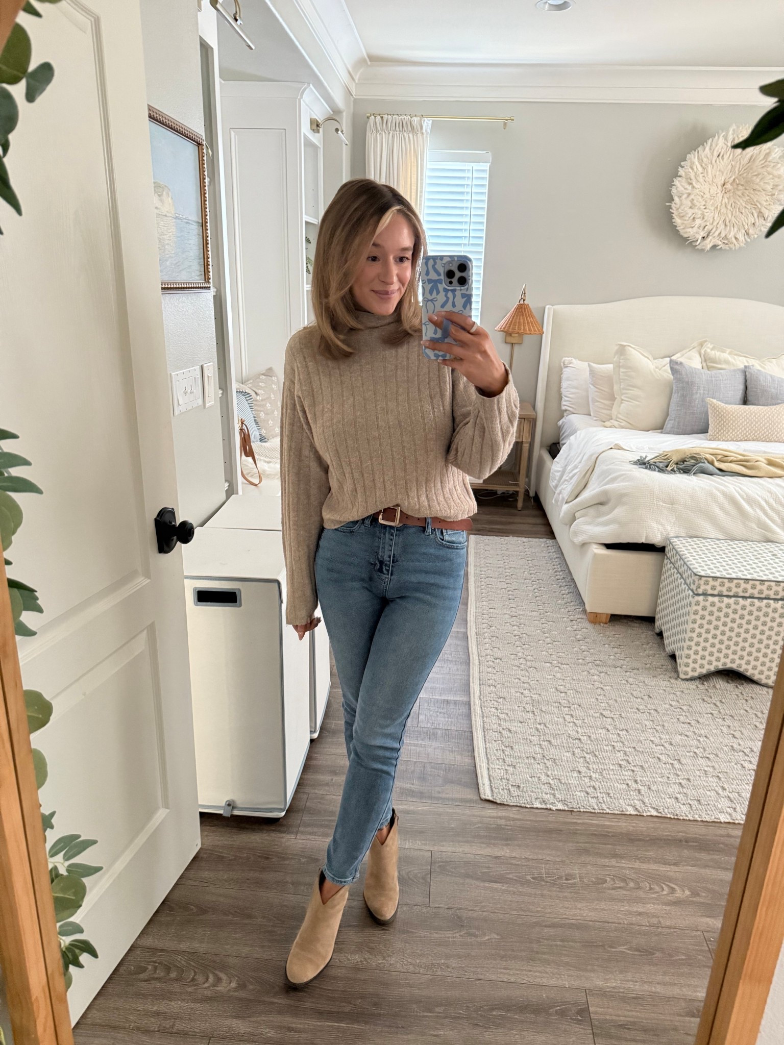 Cozy mock neck long sleeve sweater 

#LTKWorkwear #LTKSeasonal