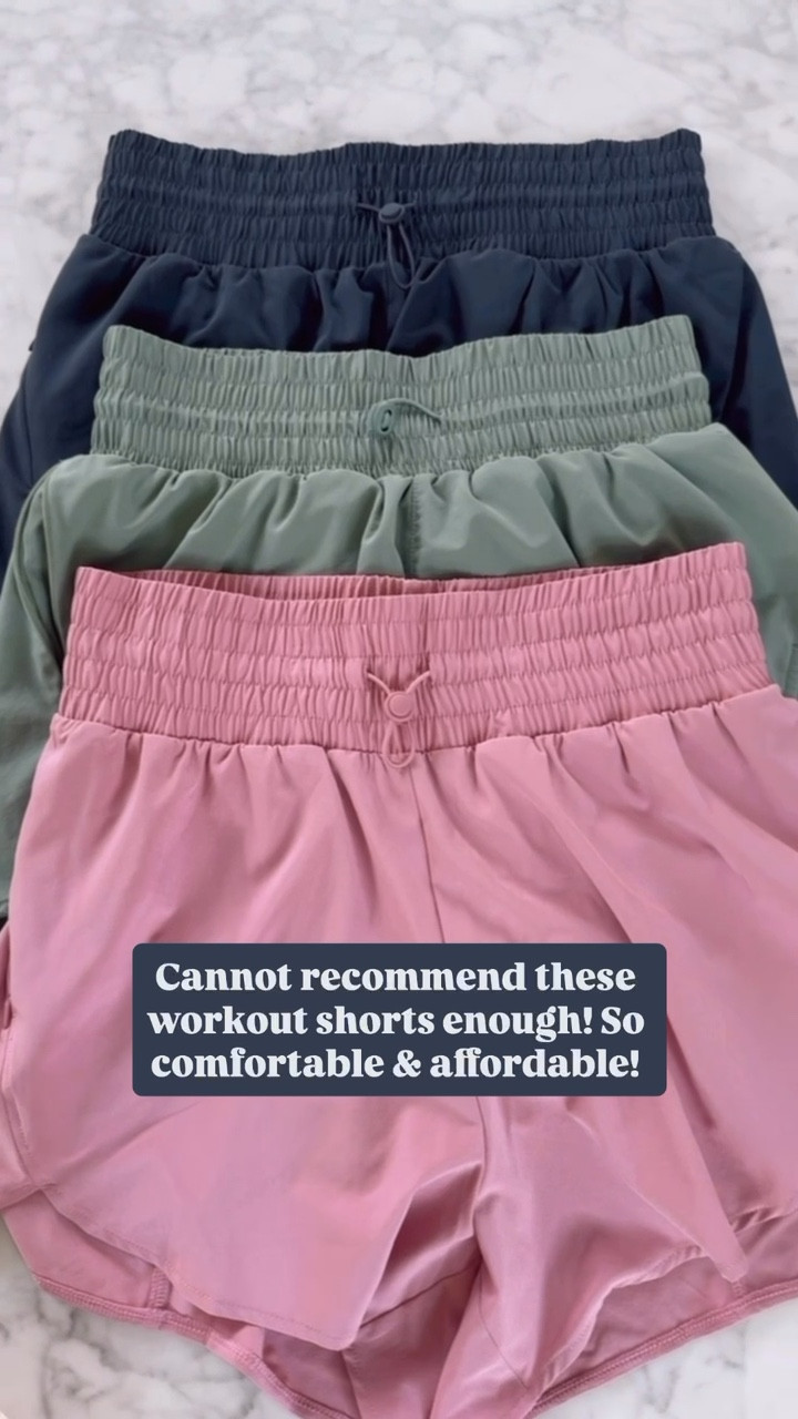My favorite active shorts of all time! These are last years colors, but I linked the colors for this year! These shorts are under $30 and are the perfect length!

Loverly Grey, active shorts, activewear

#LTKActive