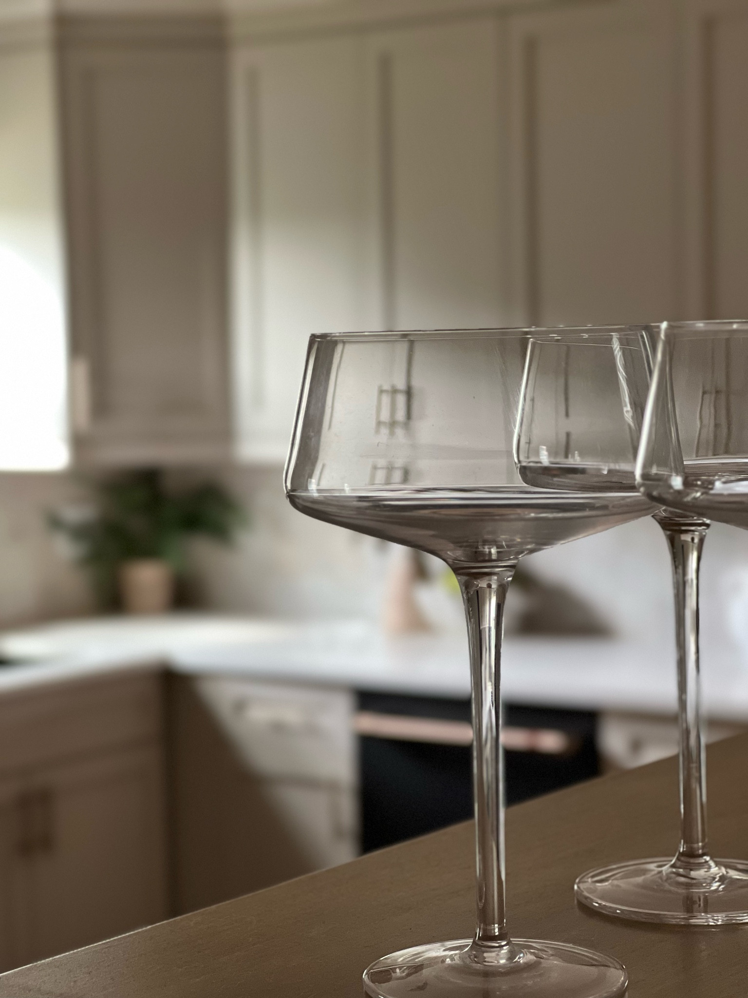 For the price, these coupe glasses are perfect. They come in a pack of 6, great quality. Perfect for a cocktail party, martini night in at home, or an upcoming holiday event. 

#LTKFindsUnder50 #LTKHome #LTKGiftGuide