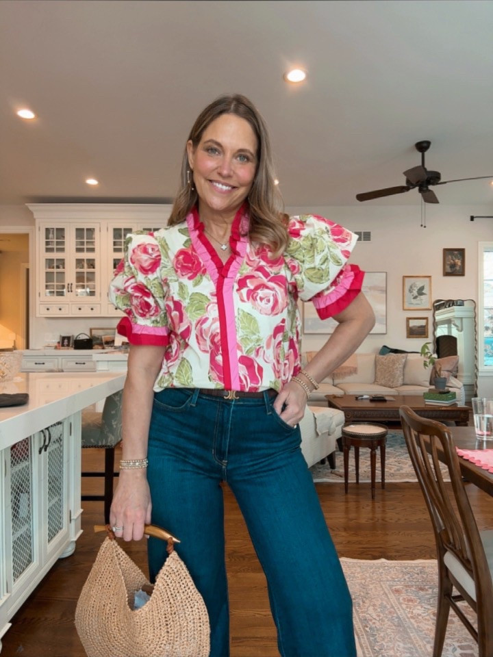 Obsessed with this spring bag and floral blouse from Avara! Use code: TANDT15 for 15% off your purchase



#LTKItBag #LTKStyleTip #LTKSeasonal