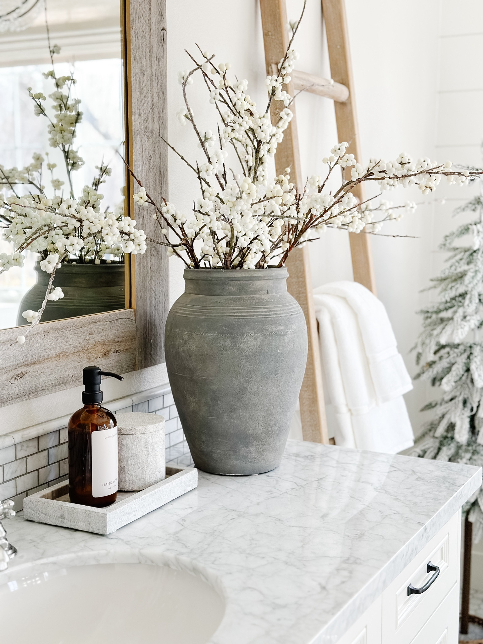 Bathroom Essentials at Target are 30% off!  Sale ends soon!

Marble bathroom tray
Marble canister
Spa plush towels
White berry stems
Amber soap container
Towel ladder


#LTKfindsunder50 #LTKsalealert #LTKhome