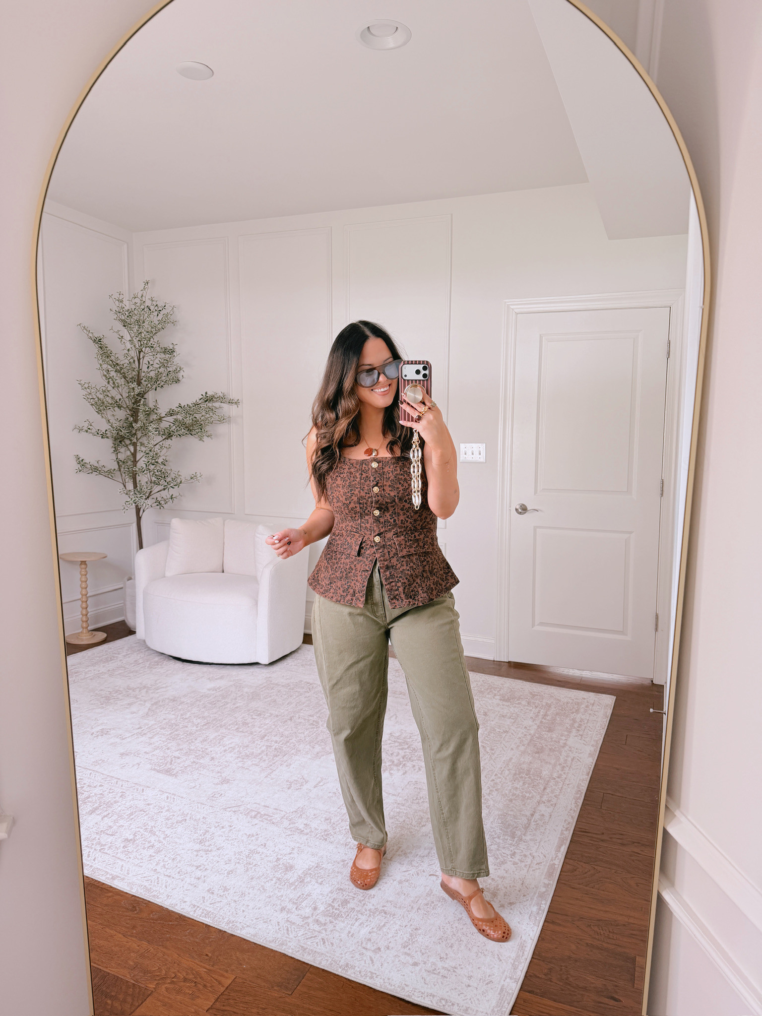 wearing a L in the top, 14 in the pants

#LTKSeasonal #LTKMidsize