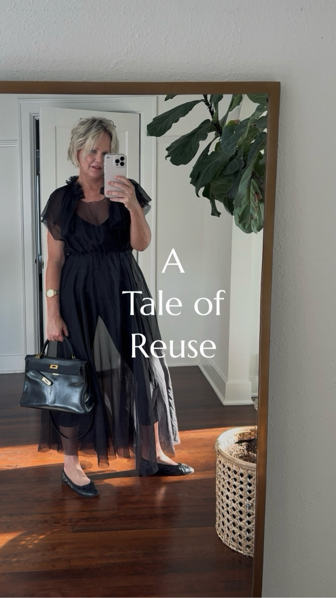 Dress is vintage Louiza Babouryan 
Vintage Chanel quilted flats 
Vintage Hermes Kelly 
Lulu Lemon leggings 
Commando tank 
