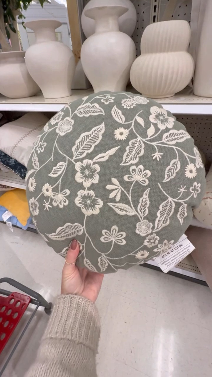 The most BEAUTIFUL spring throw pillows! I wanted them all! 🤩

#targethome

Target home. Target new arrivals. Target spring throw pillow. Target spring home decor. 

#LTKFindsUnder100 #LTKHome #LTKSeasonal