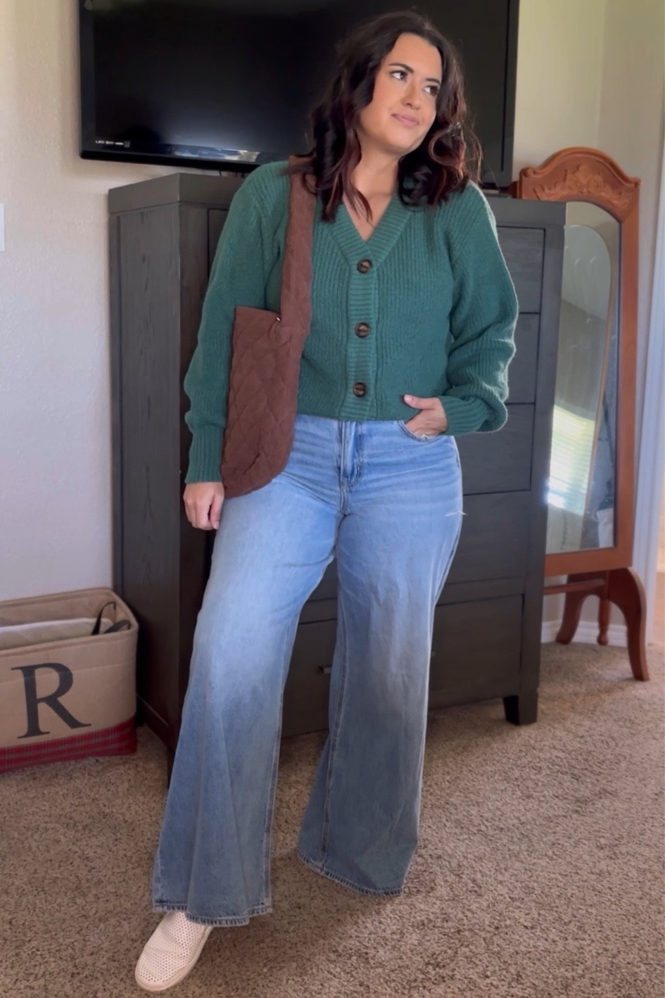 American Eagle Jean sale
I’m wearing a 30


#LTKmidsize #LTKfindsunder100 #LTKSpringSale