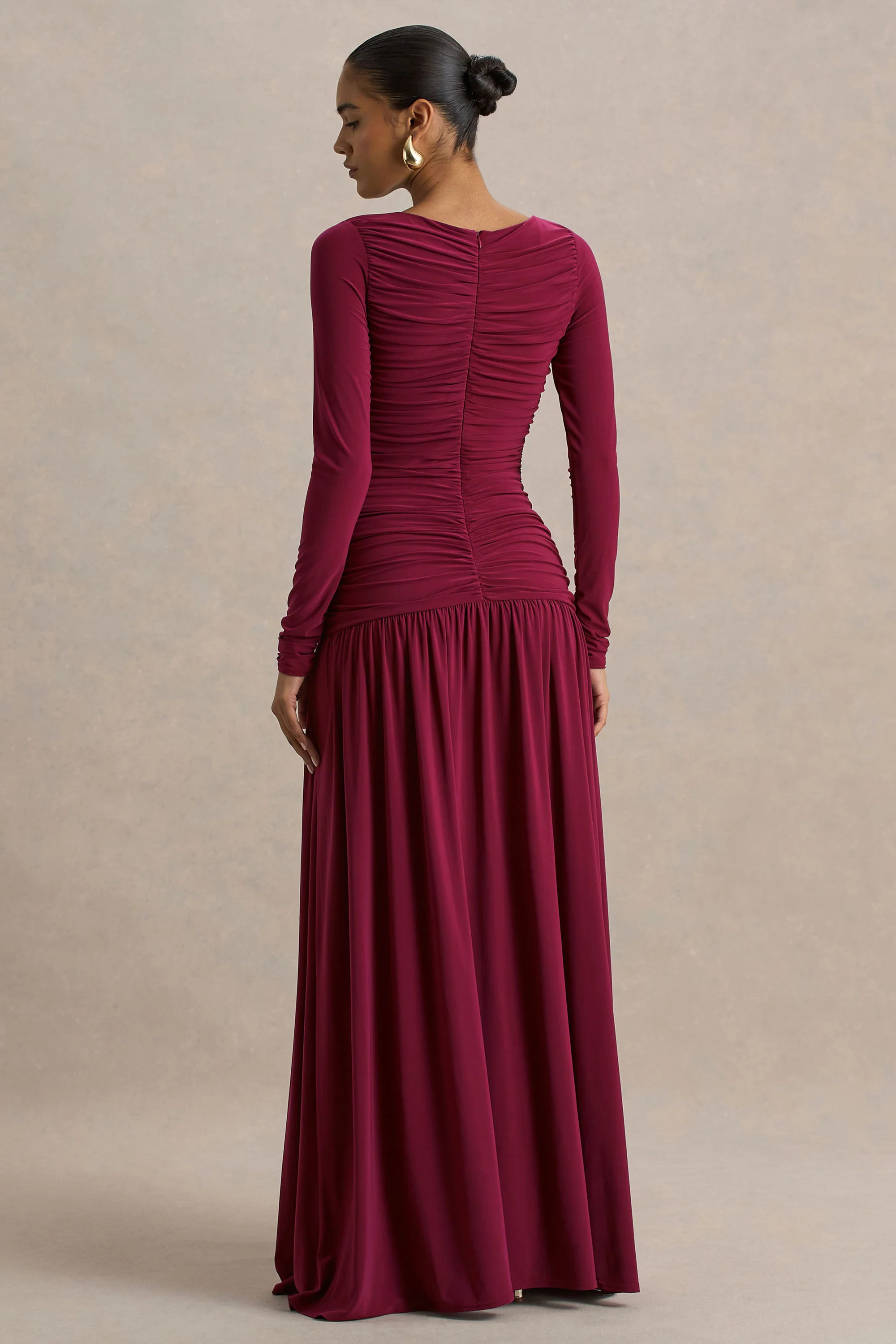 Aniyah | Burgundy Slashed-Neck Maxi Dress With Ruched Detailing | Club L London