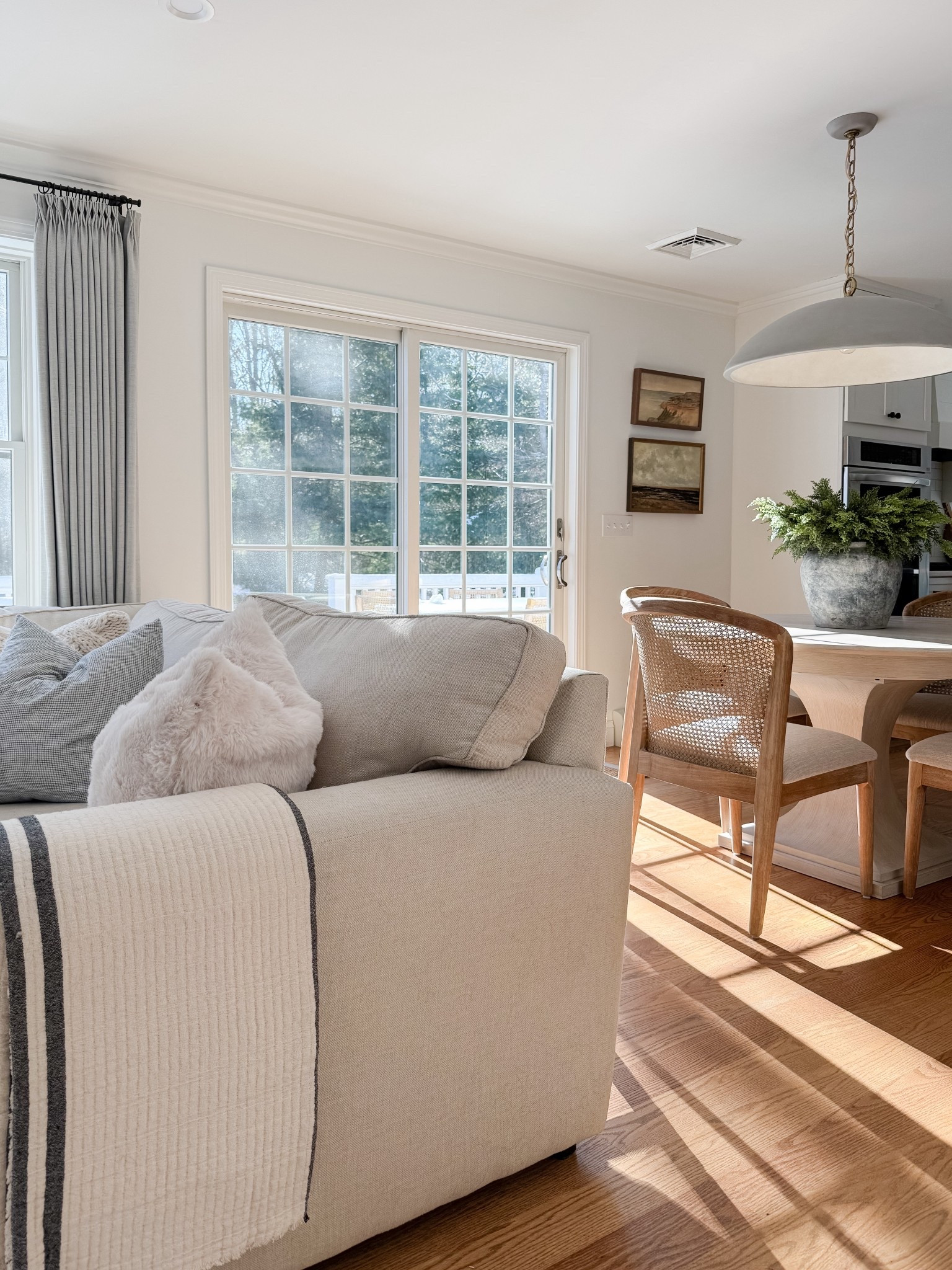 Winter living room inspiration! 

Sherri Calnan home living room favorites pottery barn living room cape cod inspired home decor coastal home finds winter decor


#LTKHome